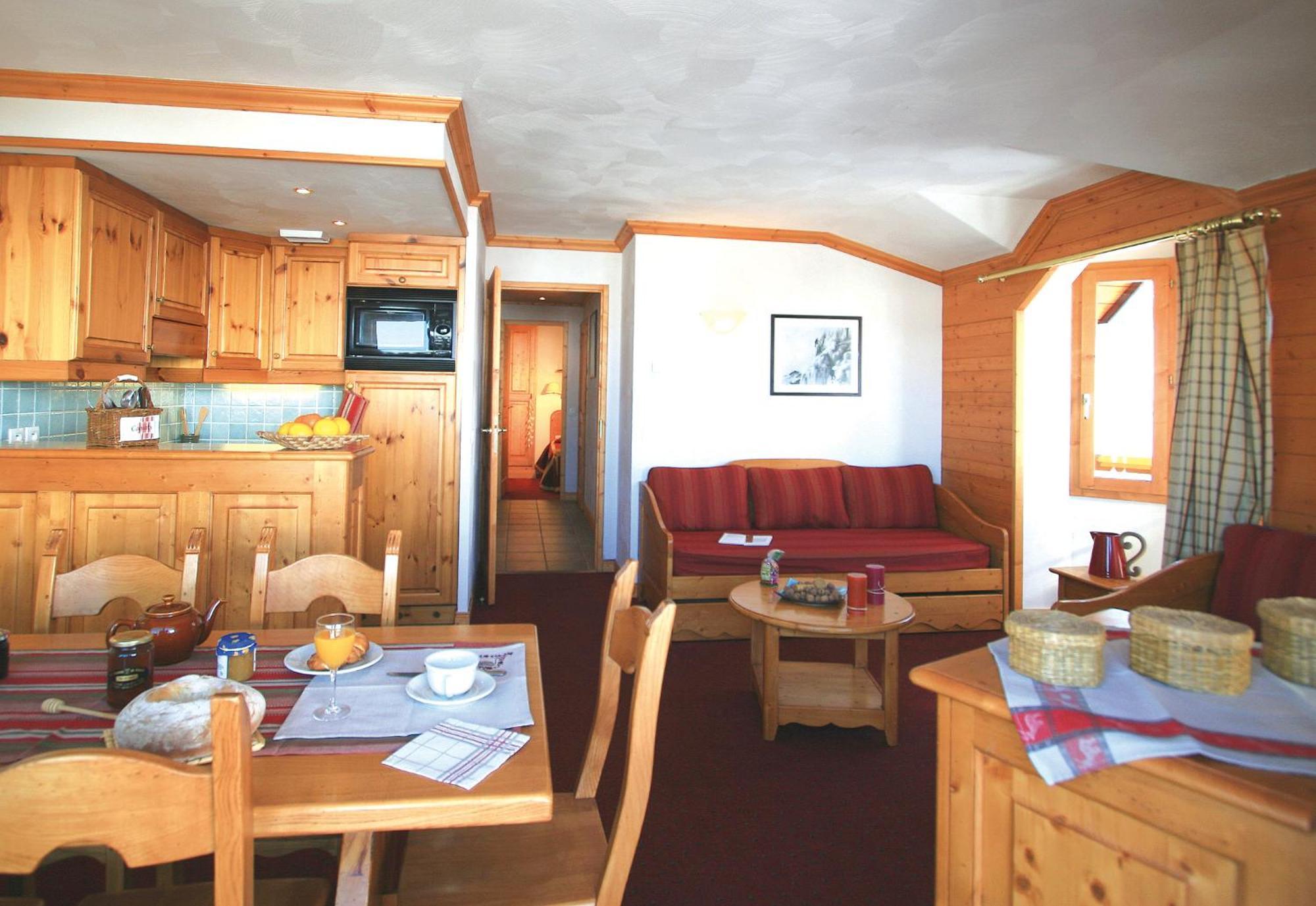One-Bedroom Apartment (4 Adults),1553454964:JPEG